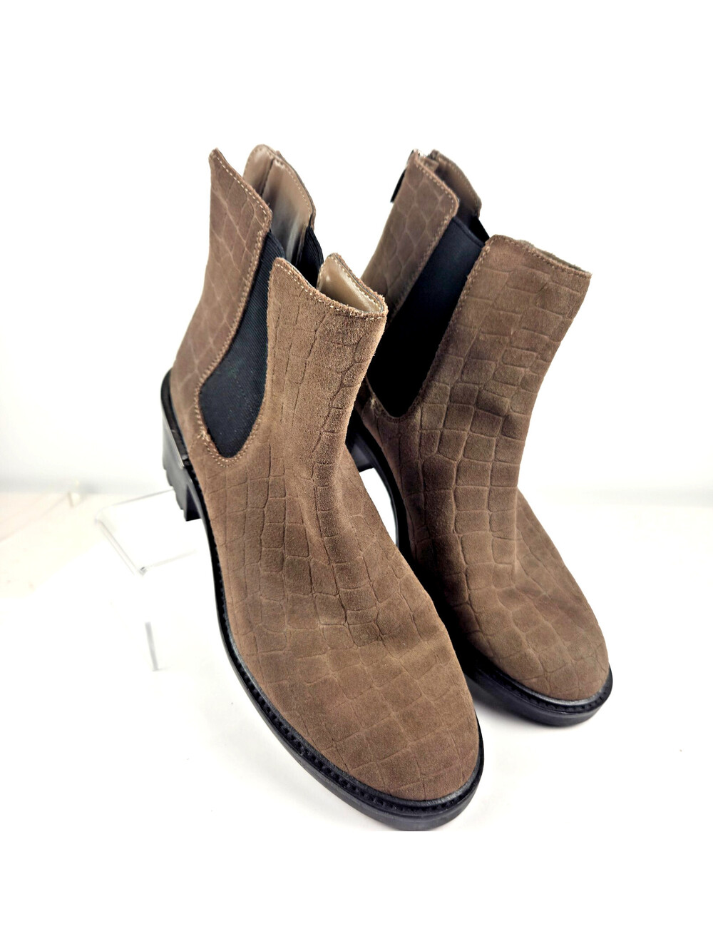 vince camuto Brown Croc-Embossed Suede Chelsea Boots 9.5